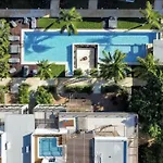 Spacious Condo, Beautiful Pool, Wi-Fi - Casa Kaanal 104